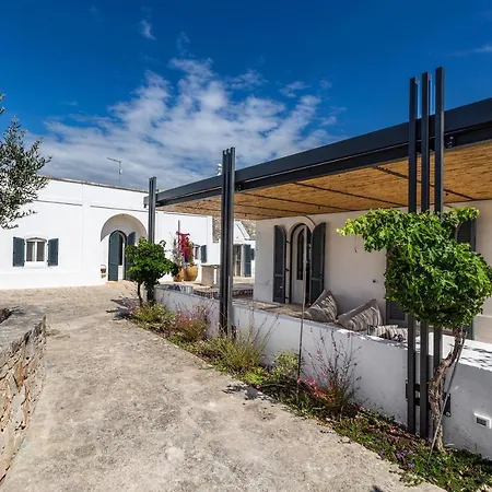 Trulli Restano By Perle Di Puglia *